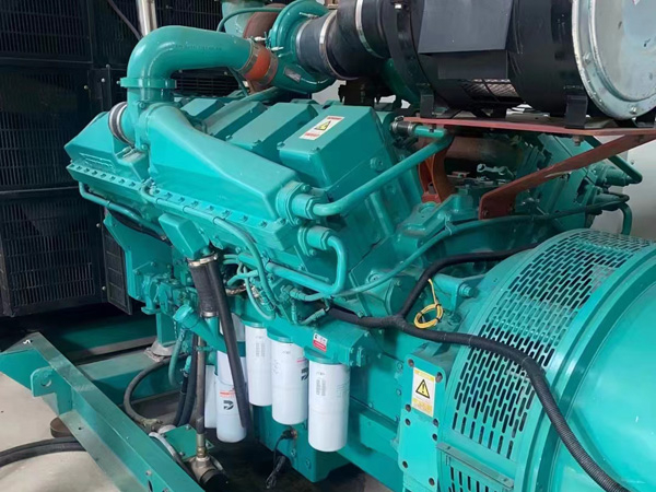 徽州更换100kW柴油发电机组机油时，需要注意哪些事项？